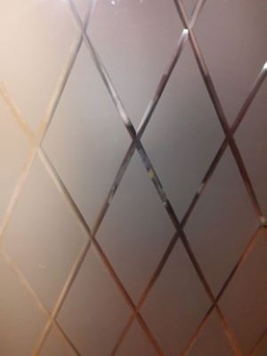 Алмазная грань на стекле