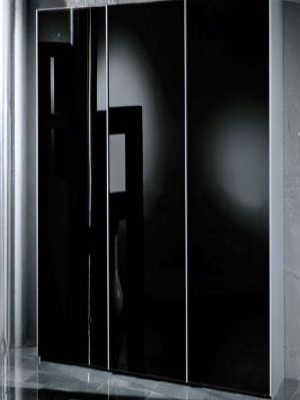 Черное стекло