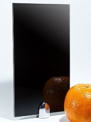 Черное стекло