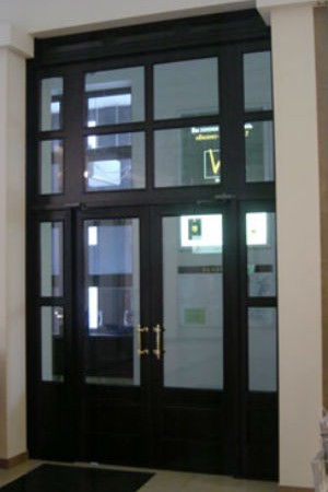 Стекла для уличных и межкомнатных дверей