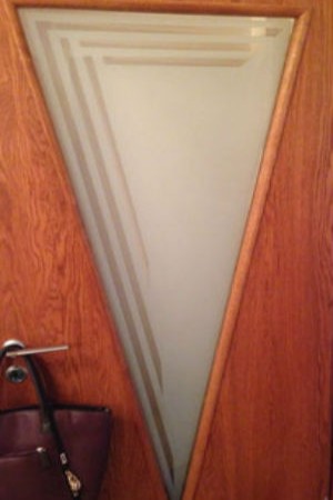 Фигурные стекла в межкомнатной двери 