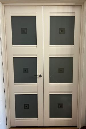 Стекло с матовым рисунком и фьюзингом