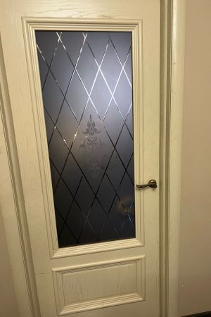 Стекло с алмазной гранью для межкомнатных дверей.