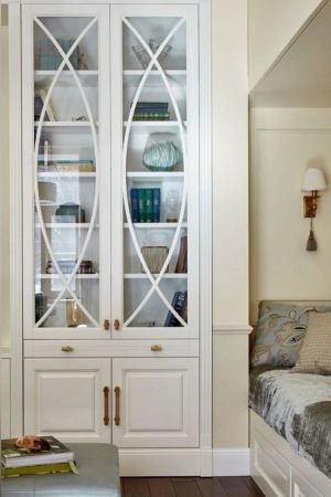 Прозрачное стекло для межкомнатных дверей