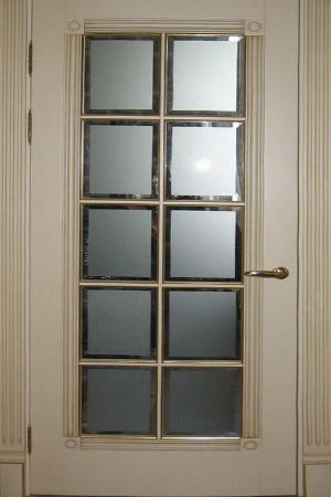 Стекло с фацетом для межкомнатных дверей