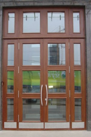 Стекла для уличных и межкомнатных дверей