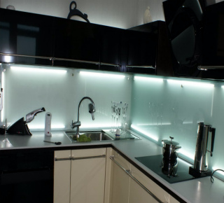 Фартук из матового стекла