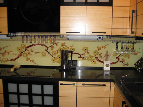 Стеклянный фартук для кухни с рисунком