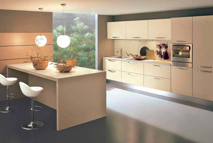 Рабочая поверхность их стекла с цветной фотографией