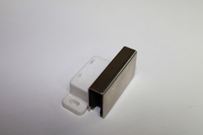 Фурнитура для стеклянных витрин