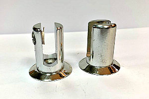 Полкодержатели для стеклянных полок.