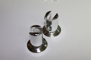 Полкодержатели для стеклянных полок.