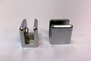 Полкодержатели для стеклянных полок.