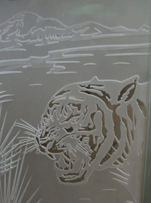 Пескоструйный матовый рисунок.