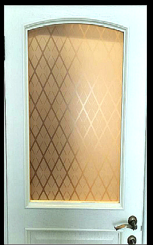 Пескоструйный матовый рисунок.