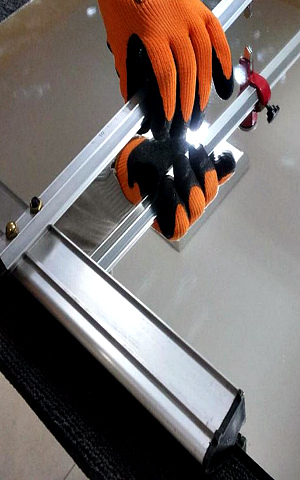 Резка зеркал фигурная и прямая