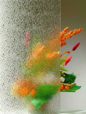 Волнистое стекло для дверей Россо б.цв