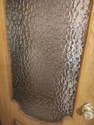 Узорчатое стекло в двери Атлантик бесцветный