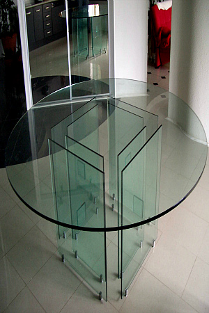 Склейка стекла