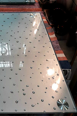 Приклейка металлических пятаков