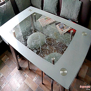 Стеклянные столешницы